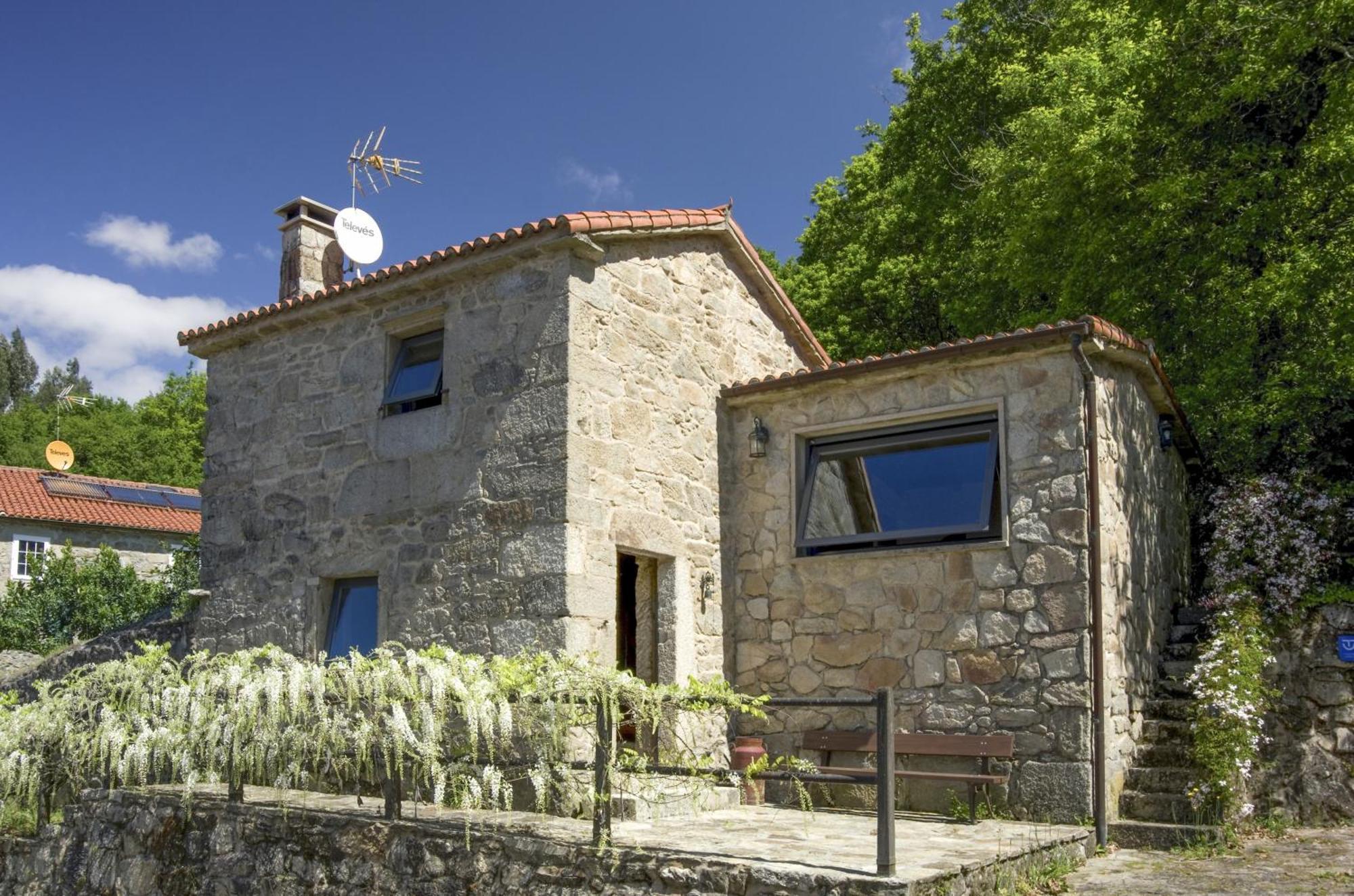 Casa De Afora Casa Con Piscina Y Jacuzzi Privados Pensionat Santiago de Compostela Exteriör bild