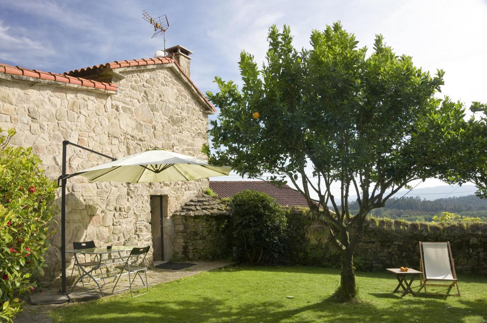 Casa De Afora Casa Con Piscina Y Jacuzzi Privados Pensionat Santiago de Compostela Exteriör bild